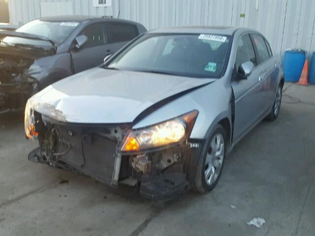 5KBCP3F83AB001011 - 2010 HONDA ACCORD EXL SILVER photo 2