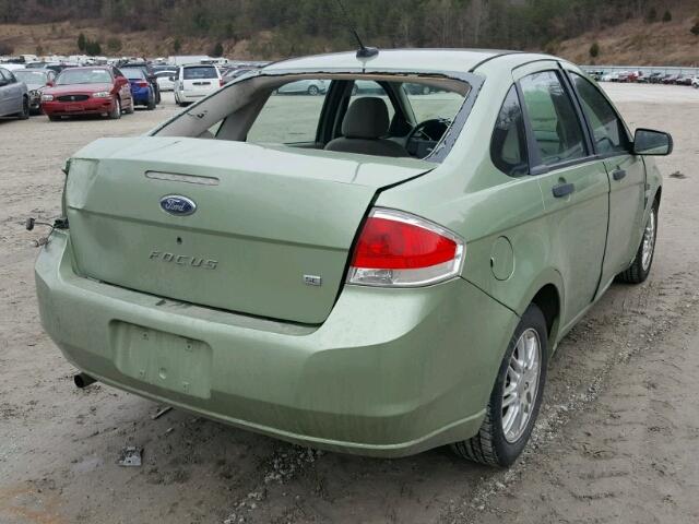 1FAHP35N78W214728 - 2008 FORD FOCUS SE GREEN photo 4