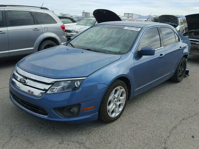 3FAHP0HG5AR384400 - 2010 FORD FUSION SE BLUE photo 2