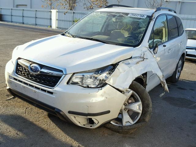 JF2SJADC5FH487319 - 2015 SUBARU FORESTER 2 WHITE photo 2