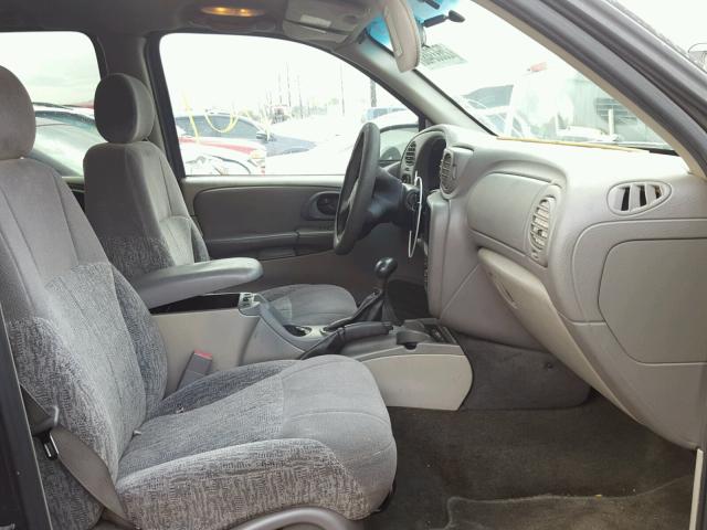 1GNDS13S932300862 - 2003 CHEVROLET TRAILBLAZE GRAY photo 5