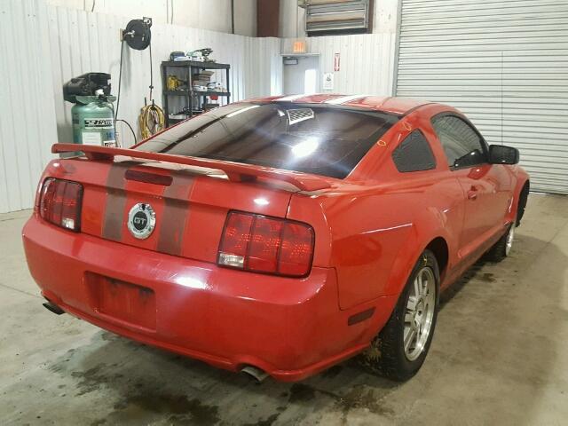 1ZVFT82H065126600 - 2006 FORD MUSTANG GT RED photo 4