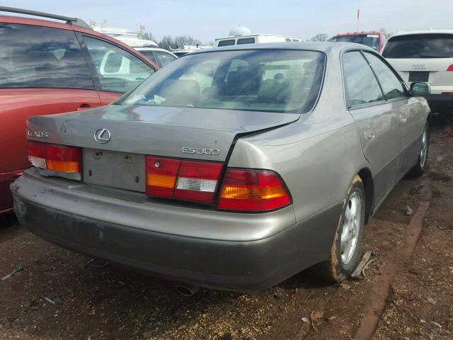 JT8BF28G8X5051746 - 1999 LEXUS ES 300 GRAY photo 4