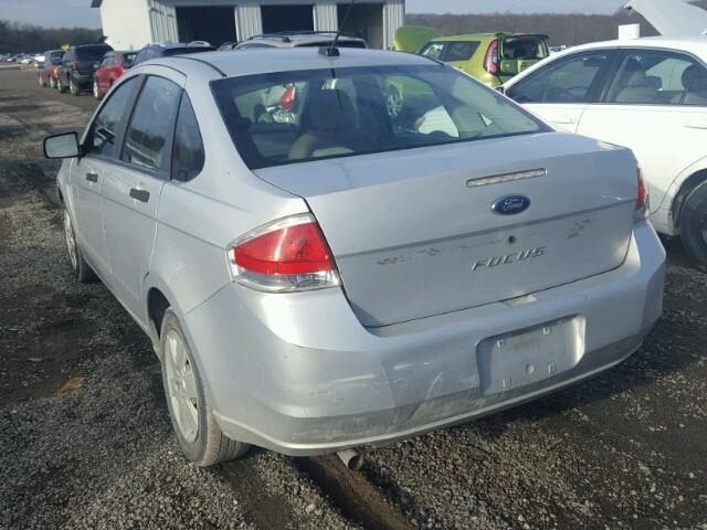 1FAHP34N48W292286 - 2008 FORD FOCUS S/SE SILVER photo 3