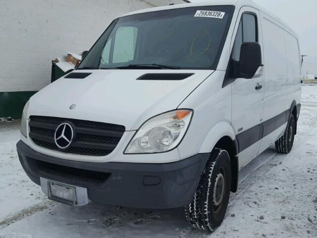 WD3PE7CC0B5596788 - 2011 MERCEDES-BENZ SPRINTER 2 WHITE photo 2