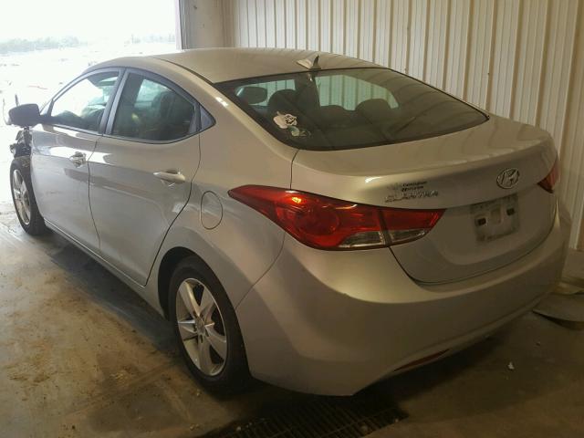 5NPDH4AE7DH387411 - 2013 HYUNDAI ELANTRA GL SILVER photo 3