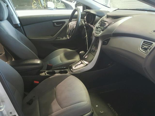 5NPDH4AE7DH387411 - 2013 HYUNDAI ELANTRA GL SILVER photo 5