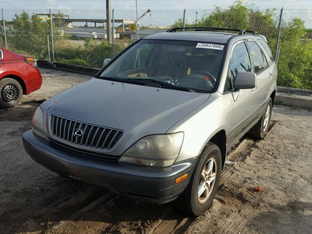 JT6GF10U6Y0048417 - 2000 LEXUS RX 300 GREEN photo 2