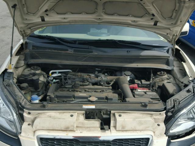 KNDJT2A28B7730403 - 2011 KIA SOUL + WHITE photo 7