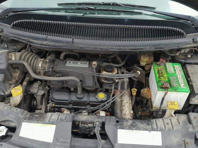 2C8GP54L44R589978 - 2004 CHRYSLER TOWN & COU BLACK photo 7