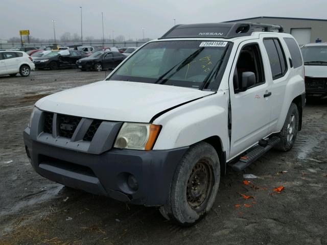 5N1AN08WX8C519349 - 2008 NISSAN XTERRA OFF WHITE photo 2