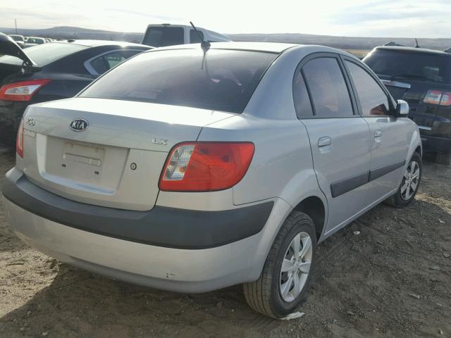 KNADE123386431079 - 2008 KIA RIO BASE SILVER photo 4