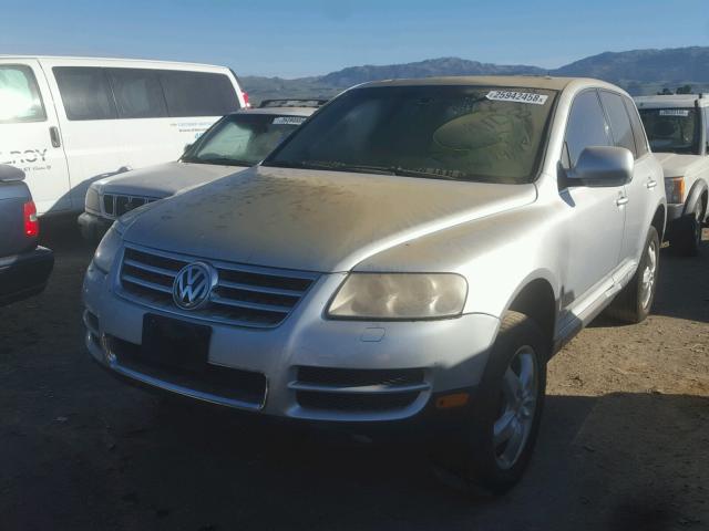 WVGPT77L96D056241 - 2006 VOLKSWAGEN TOUAREG TD SILVER photo 2