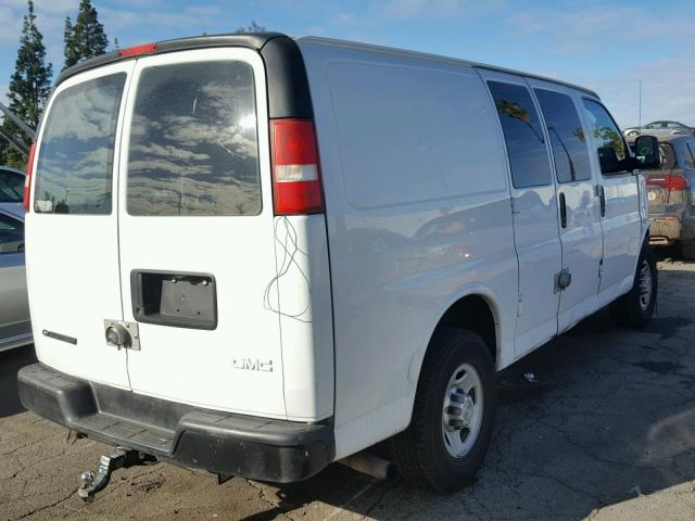 1GCWGFCA8E1116433 - 2014 CHEVROLET EXPRESS G2 WHITE photo 4