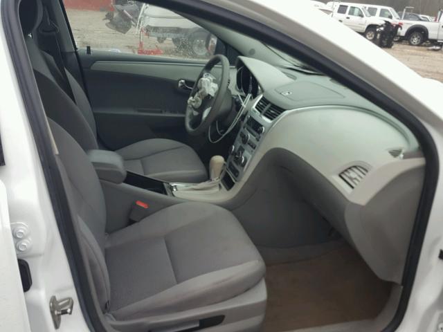1G1ZB5E15BF261276 - 2011 CHEVROLET MALIBU LS თეთრი ფოტო 5
