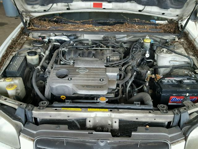 JN1CA31D41T807430 - 2001 NISSAN MAXIMA GXE WHITE photo 7