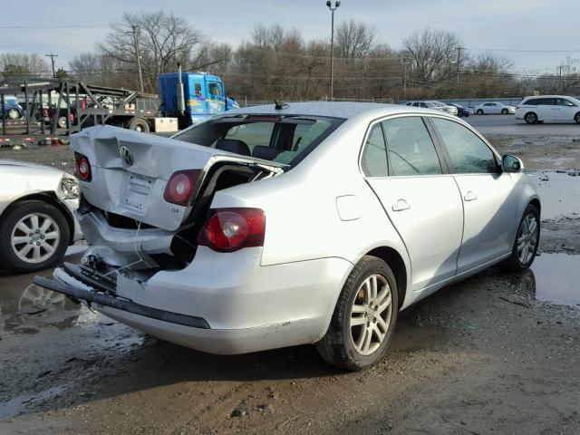 3VWRL71K19M150634 - 2009 VOLKSWAGEN JETTA TDI SILVER photo 4