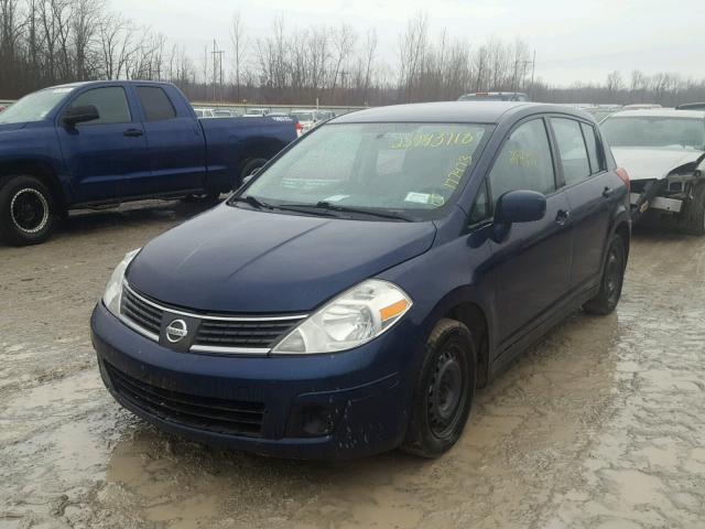 3N1BC13E88L385046 - 2008 NISSAN VERSA S BLUE photo 2