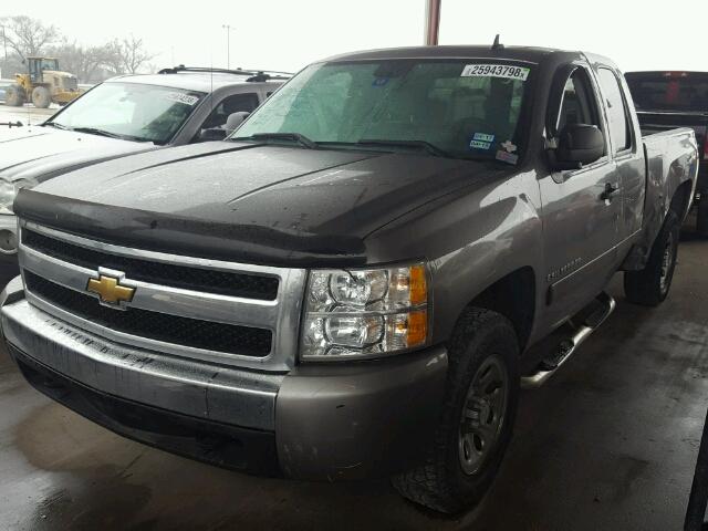 2GCEC19C281224001 - 2008 CHEVROLET SILVERADO GRAY photo 2