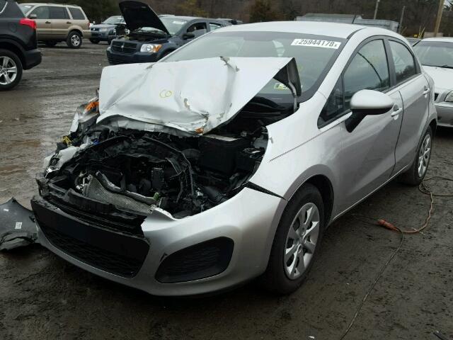KNADM5A37D6106540 - 2013 KIA RIO LX Արծաթագույն լուսանկար 2