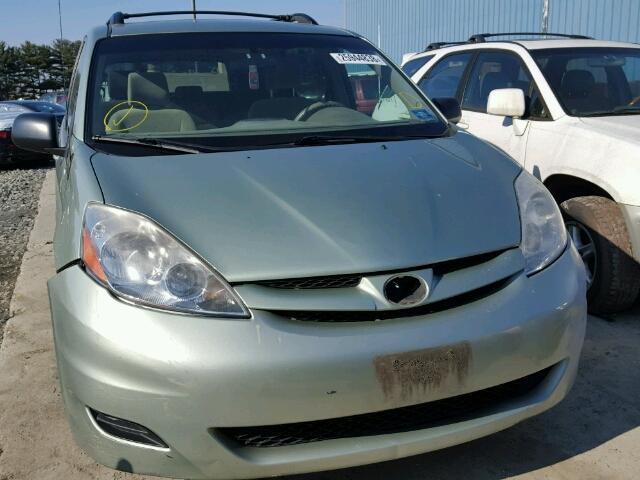 5TDZK23C18S112205 - 2008 TOYOTA SIENNA CE GREEN photo 9