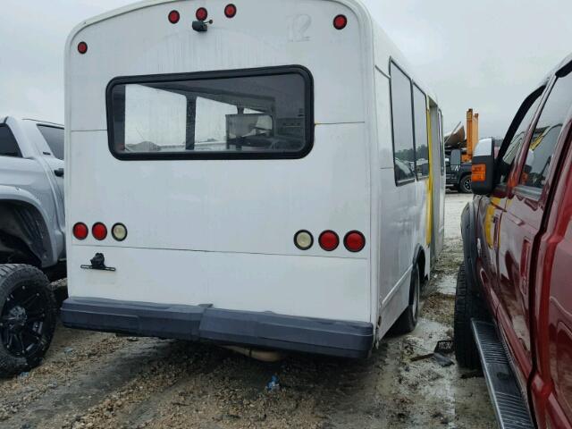 1GBJG31K591173767 - 2009 CHEVROLET EXPRESS G3 WHITE photo 4