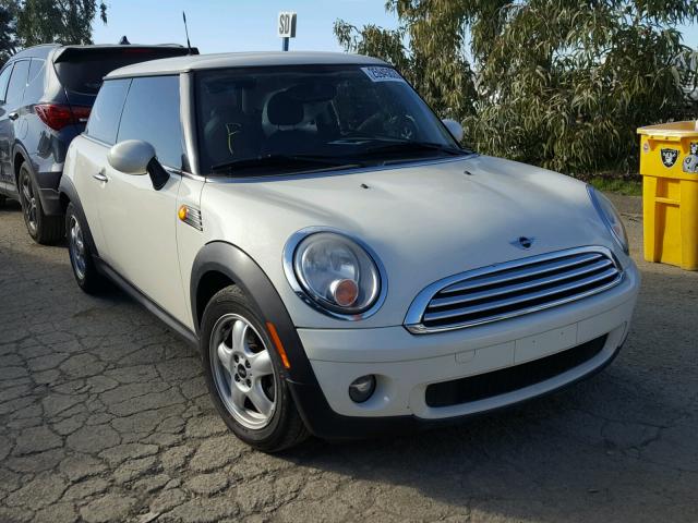 WMWMF33548TU64165 - 2008 MINI COOPER WHITE photo 1