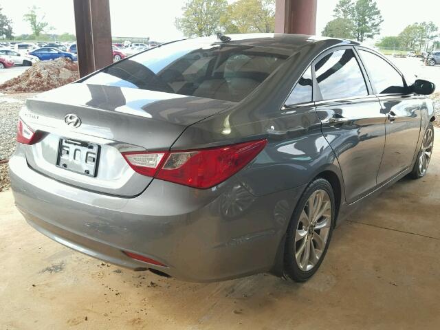 5NPEC4AC1DH689245 - 2013 HYUNDAI SONATA SE/ GRAY photo 4