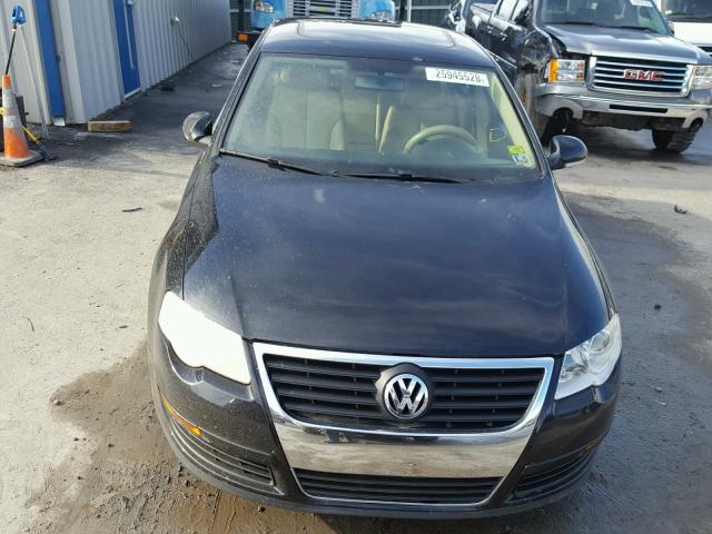 WVWAK93C06P121362 - 2006 VOLKSWAGEN PASSAT 2.0 BLACK photo 9