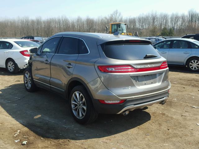 5LMCJ2C98HUL21863 - 2017 LINCOLN MKC SELECT ნაცრისფერი ფოტო 3