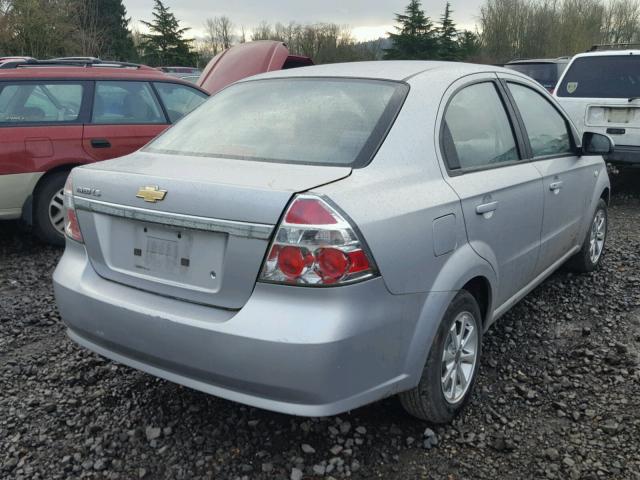 KL1TD56618B037852 - 2008 CHEVROLET AVEO BASE SILVER photo 4