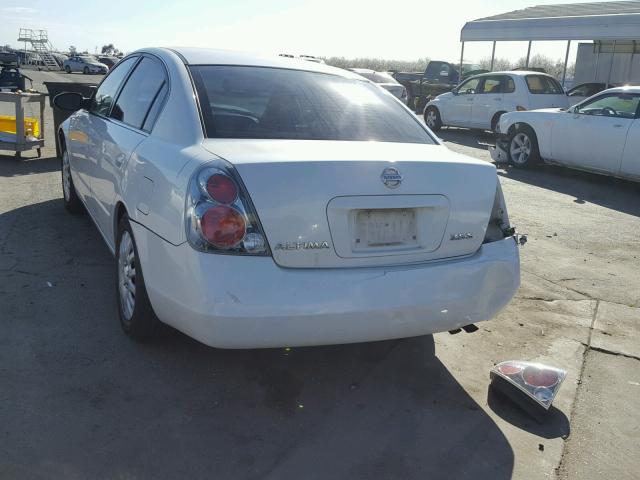 1N4AL11D05C158711 - 2005 NISSAN ALTIMA S WHITE photo 3