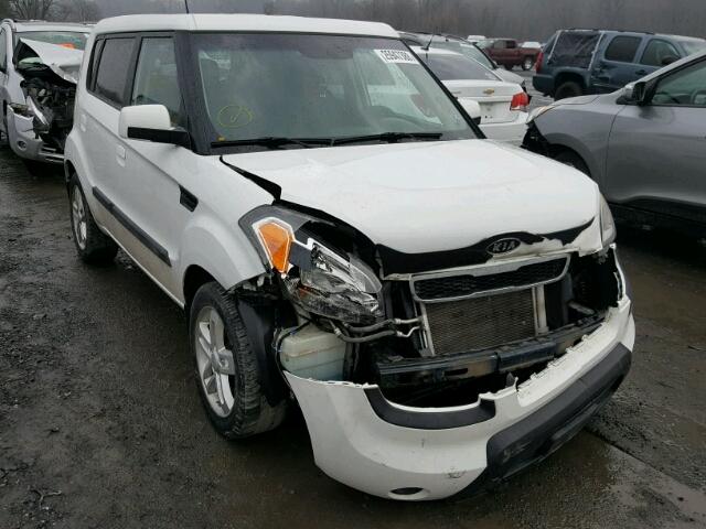 KNDJT2A24A7087580 - 2010 KIA SOUL +/!/S WHITE photo 1