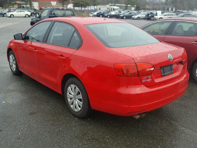 3VW2K7AJ1DM383384 - 2013 VOLKSWAGEN JETTA BASE წითელი ფოტო 3