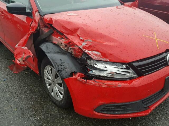 3VW2K7AJ1DM383384 - 2013 VOLKSWAGEN JETTA BASE RED photo 9