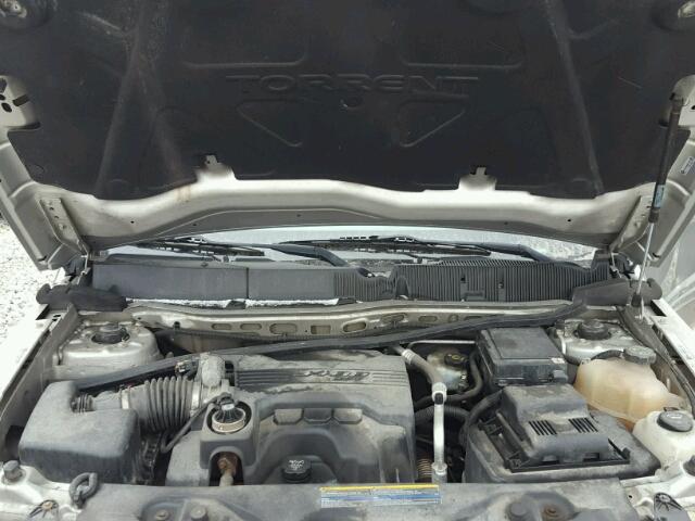 2CKDL33F886317255 - 2008 PONTIAC TORRENT SILVER photo 7