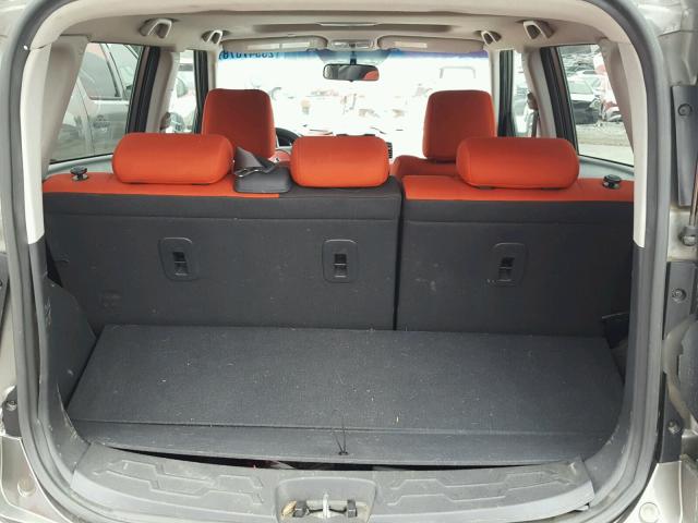 KNDJT2A29A7174892 - 2010 KIA SOUL + GRAY photo 9