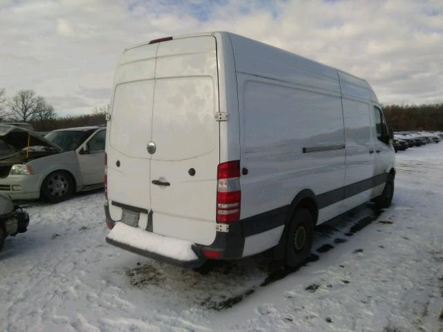 WDYPE8CC4C5666374 - 2012 FREIGHTLINER SPRINTER 2 WHITE photo 4