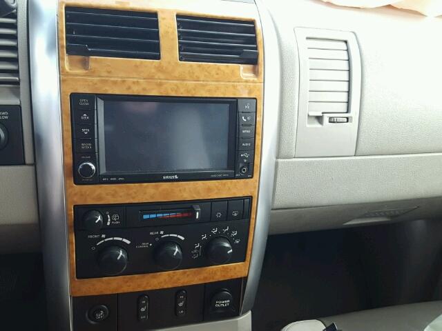 1A8HW58298F147018 - 2008 CHRYSLER ASPEN LIMI 银色 照片 9