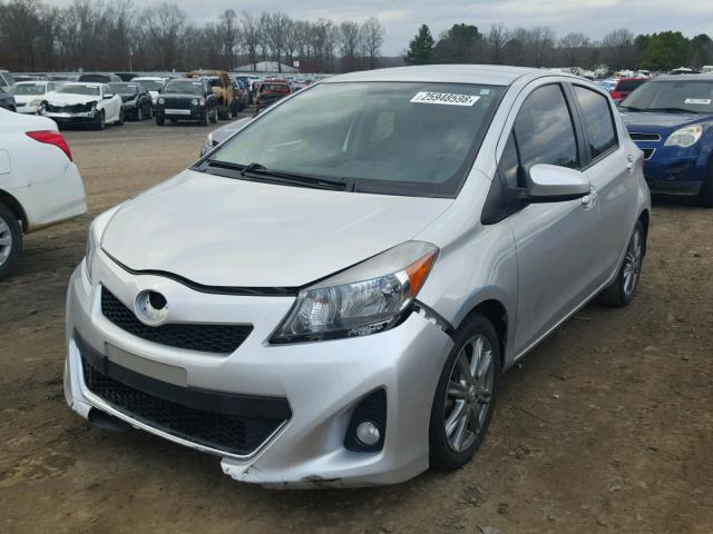 JTDKTUD33CD538314 - 2012 TOYOTA YARIS SILVER photo 2