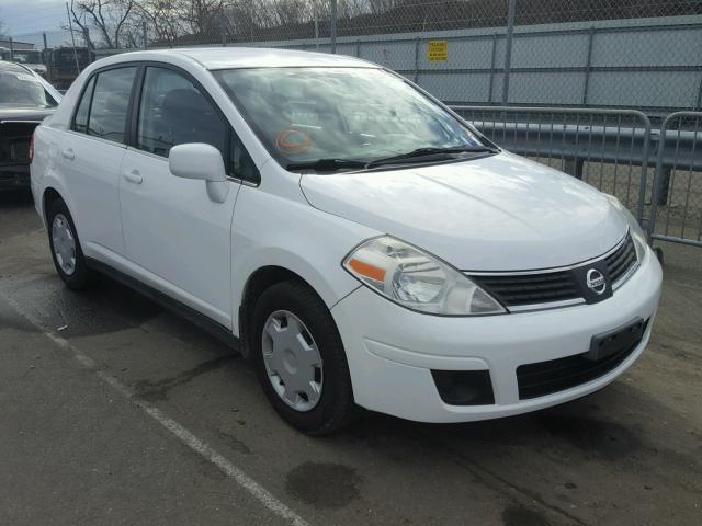 3N1BC11E18L390110 - 2008 NISSAN VERSA S WHITE photo 1