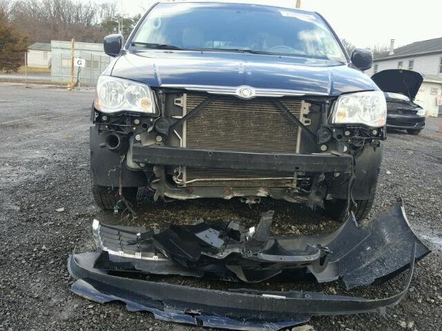2A8HR54179R574468 - 2009 CHRYSLER TOWN & COU BLACK photo 9