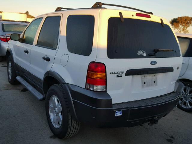 1FMCU03176KA18509 - 2006 FORD ESCAPE XLT WHITE photo 3