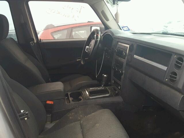 1J8HH48K98C158526 - 2008 JEEP COMMANDER SILVER photo 5