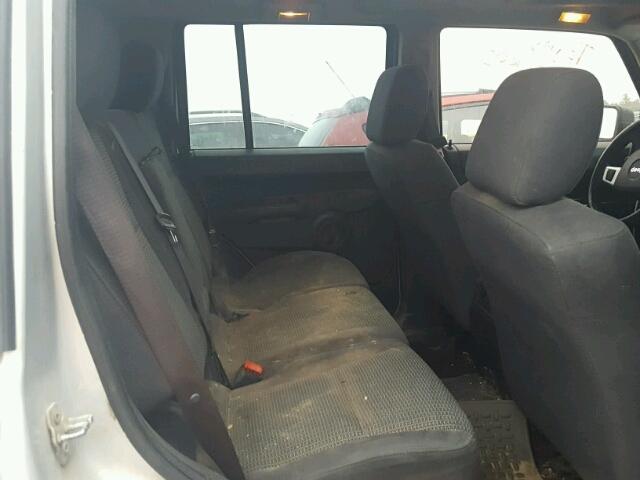 1J8HH48K98C158526 - 2008 JEEP COMMANDER SILVER photo 6