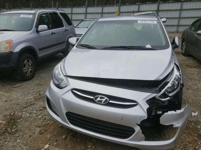 KMHCT5AE1HU347753 - 2017 HYUNDAI ACCENT SE SILVER photo 9