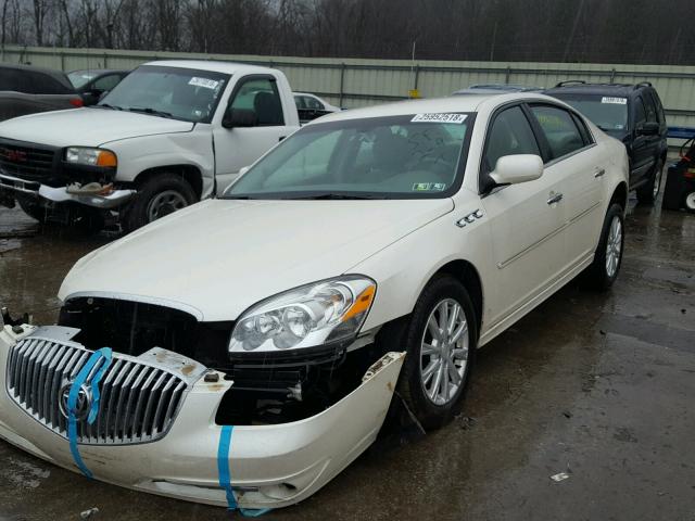 1G4HC5EM0BU135151 - 2011 BUICK LUCERNE CX WHITE photo 2