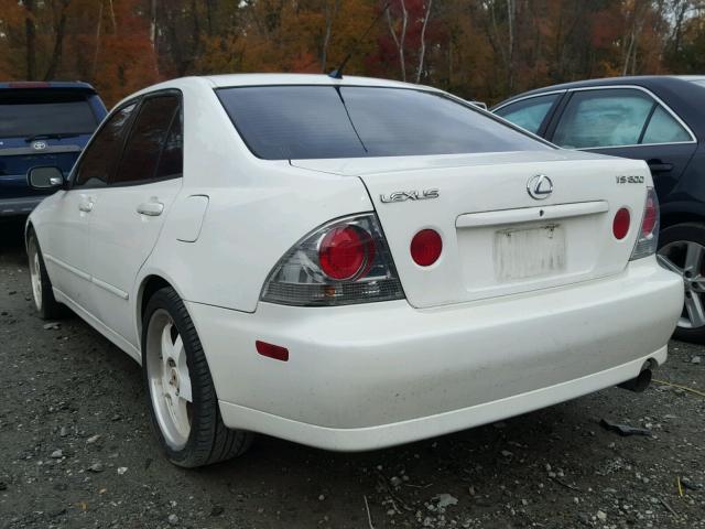 JTHBD192620057540 - 2002 LEXUS IS 300 WHITE photo 3