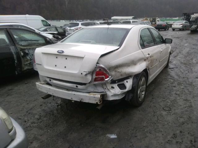 3FAHP07198R184384 - 2008 FORD FUSION SE WHITE photo 4