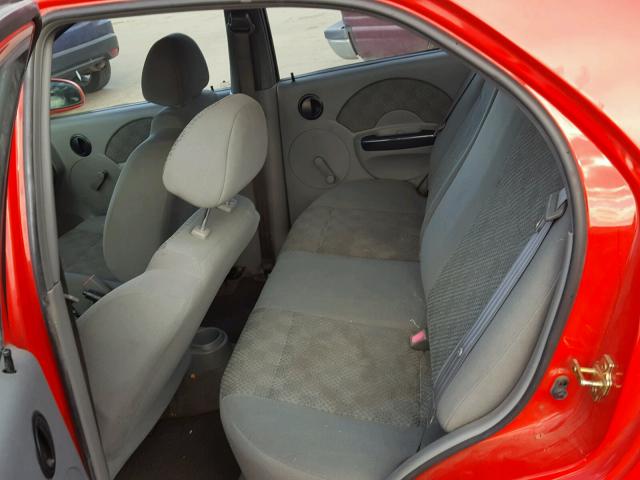 KL1TD52625B476026 - 2005 CHEVROLET AVEO BASE Czerwony zdjęcie 6